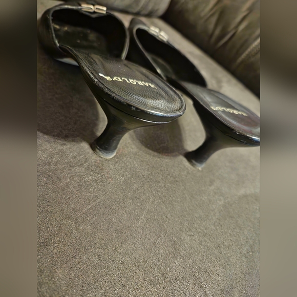 HAROLDS black leather kitten heel Mules sz9.5 - Picture 6 of 10